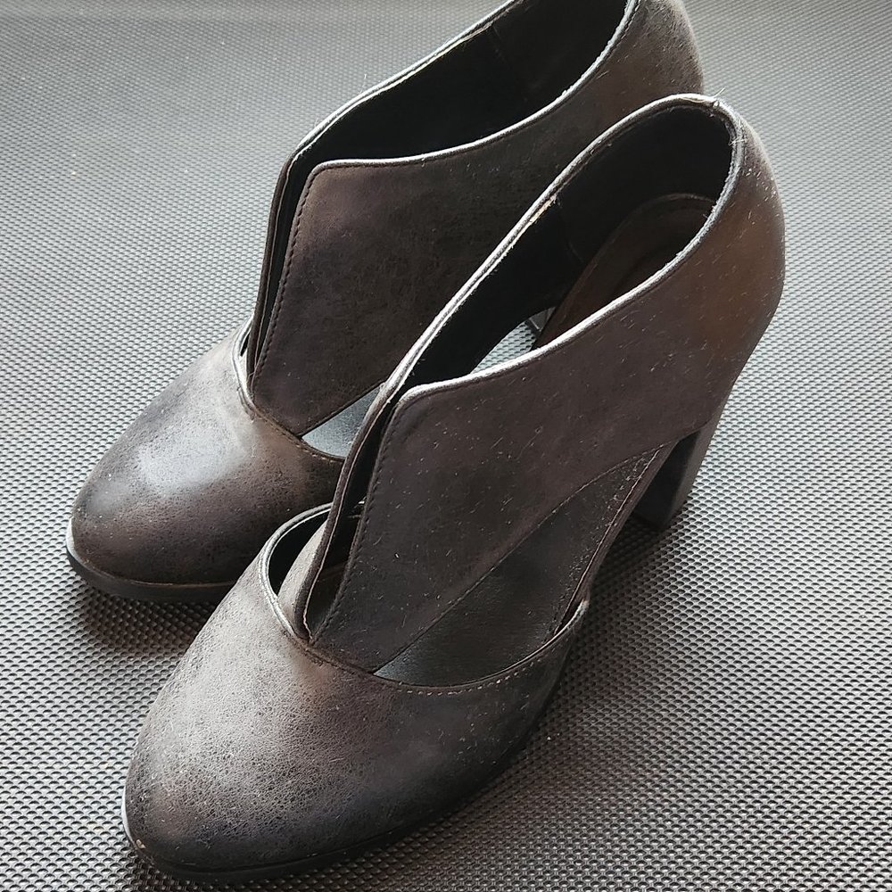 Mata Black Heels Women's Size 9